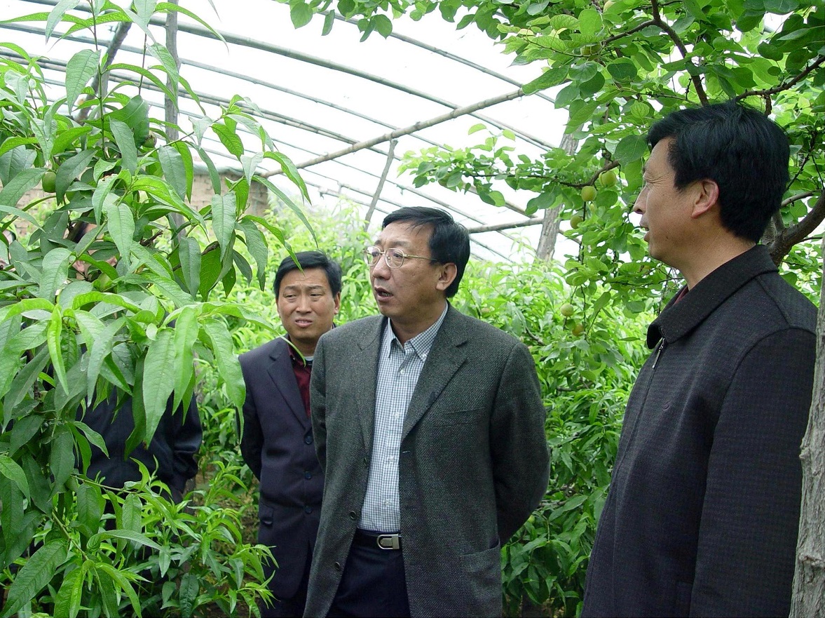 中华人民共和国国际湿地公约履约办公室主任马广仁莅临哥仨合作社指导工作